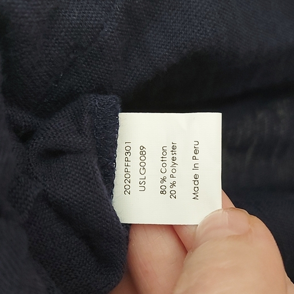 Universal Standard Lightweight VNeck Cardigan with Front Pockets Vanity… - Picture 6 of 7